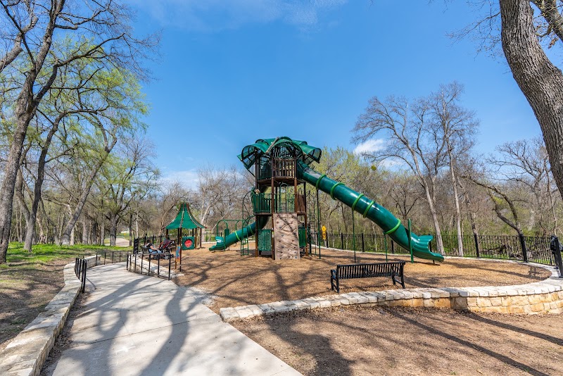 Recreation Center at Towne Lake - Event Venue in McKinney, Texas
