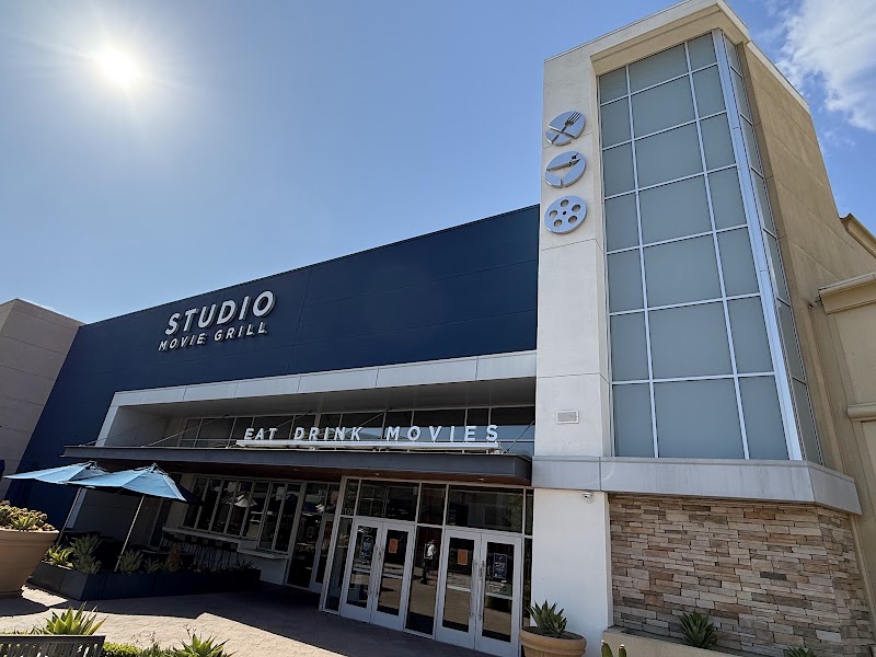 Studio Movie Grill Simi Valley - Event Venue in Simi Valley, California