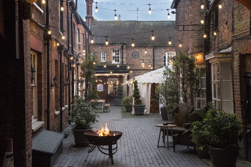 Garden Restaurant & Oak Lounge at The Bush Hotel - Event Venue in Farnham, Surrey