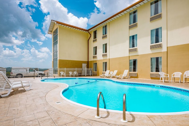 Savannah House - Event Venue in Branson, Missouri