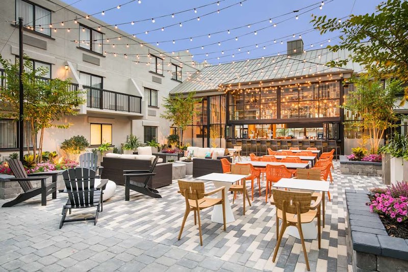 DoubleTree by Hilton Gainesville - Event Venue in Gainesville, Florida