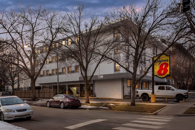 Super 8 - Event Venue in Chicago, Illinois