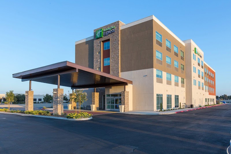 Holiday Inn Express Visalia - Sequoia Gateway Area by IHG - Event Venue in Visalia, California