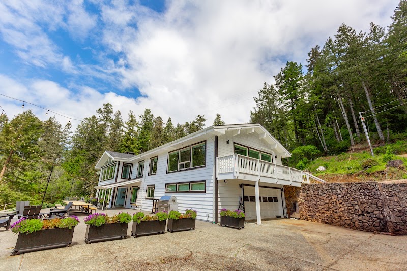 Crook Point - Event Venue in Gold Beach, Oregon