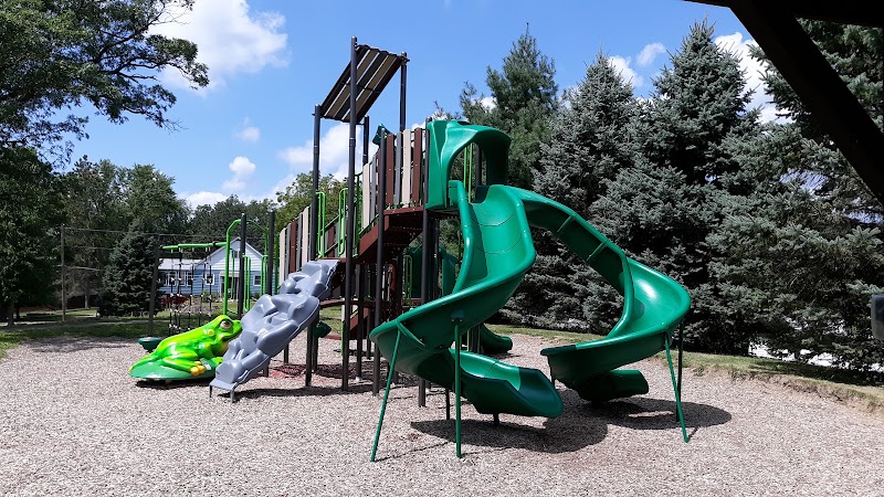 Hollyhock Park - Event Venue in Le Claire, Iowa