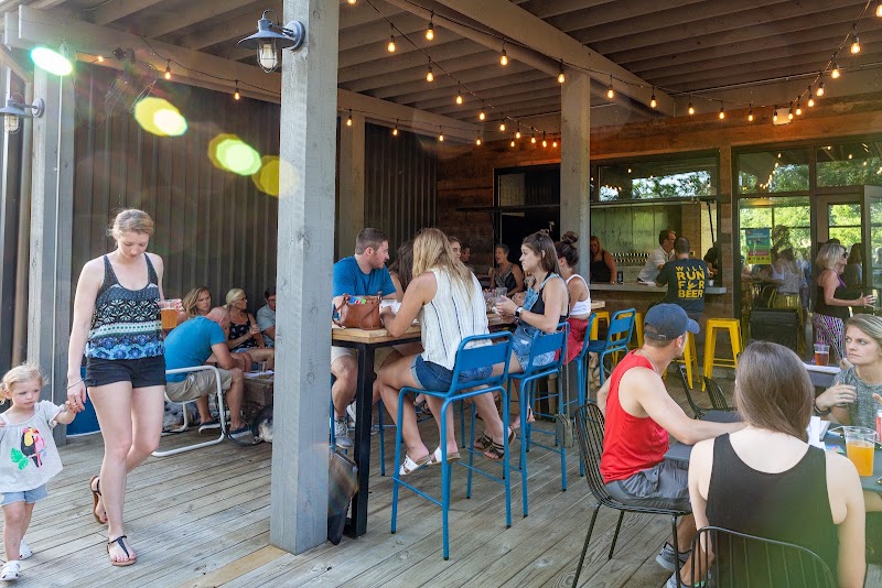 GRRROWLER'S Tap Room & Beer Garden - Event Venue in The Colony, Texas