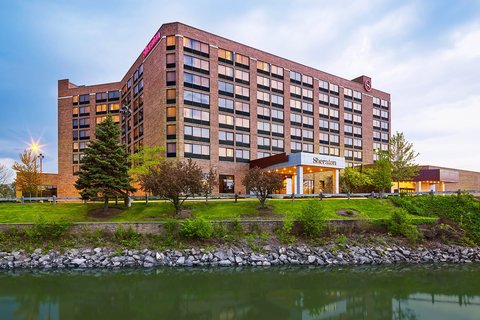 Sheraton Lisle Naperville Hotel - Event Venue in Lisle, Illinois