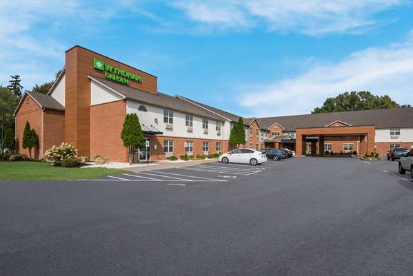 Ramada by Wyndham Galena Hotel & Day Spa - Event Venue in Galena, Illinois