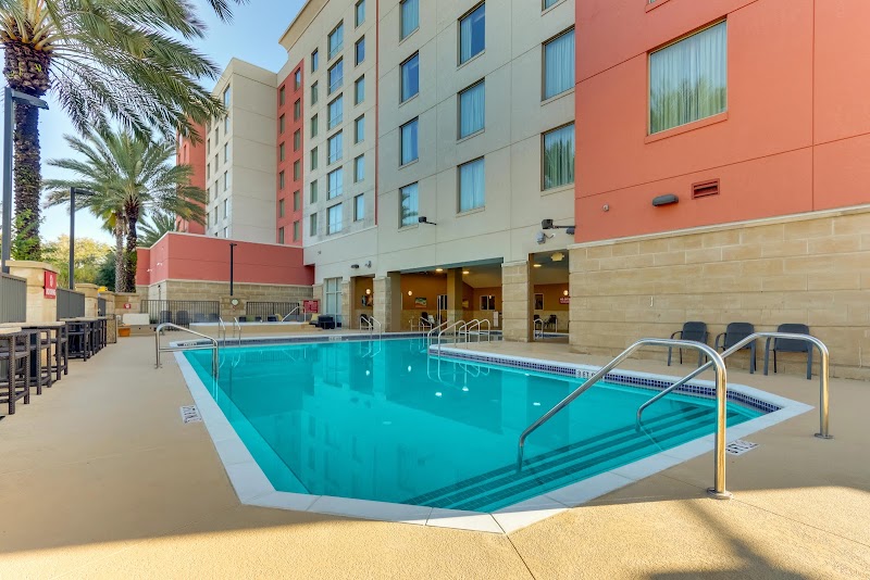 Drury Inn & Suites near Universal Orlando Resort™ - Event Venue in Orlando, Florida