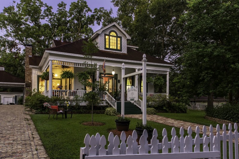 White Oak Manor Bed and Breakfast - Event Venue in Jefferson, Texas