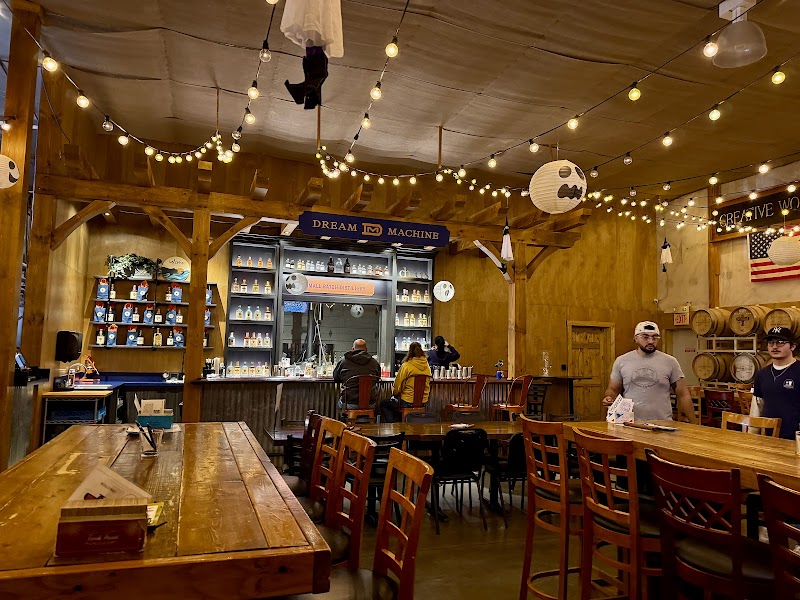 Fenton Winery & Brewery/Dream Machine Distillery - Event Venue in Fenton, Michigan