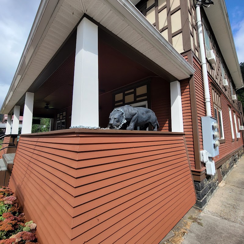 River House Lodge - Event Venue in Rowlesburg, West Virginia
