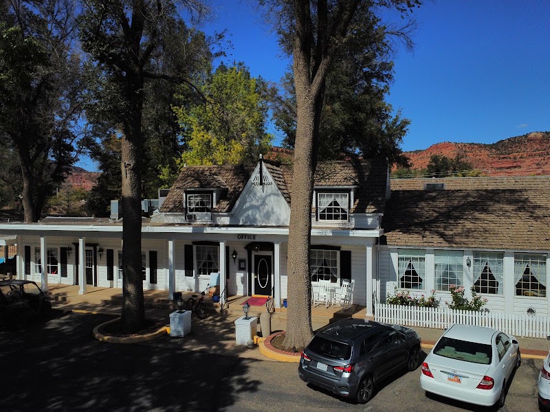 Parry Lodge - Event Venue in Kanab, Utah