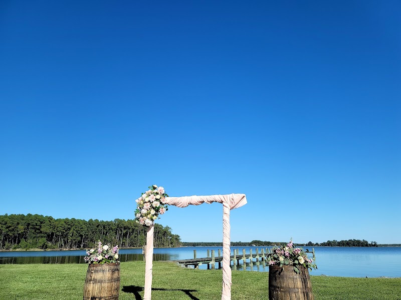 Swan Cove Manor - Event Venue in Cambridge, Maryland