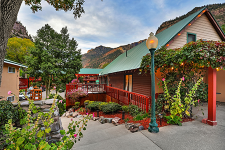 The River's Edge Motel Lodge & Resort - Event Venue in Ouray, Colorado