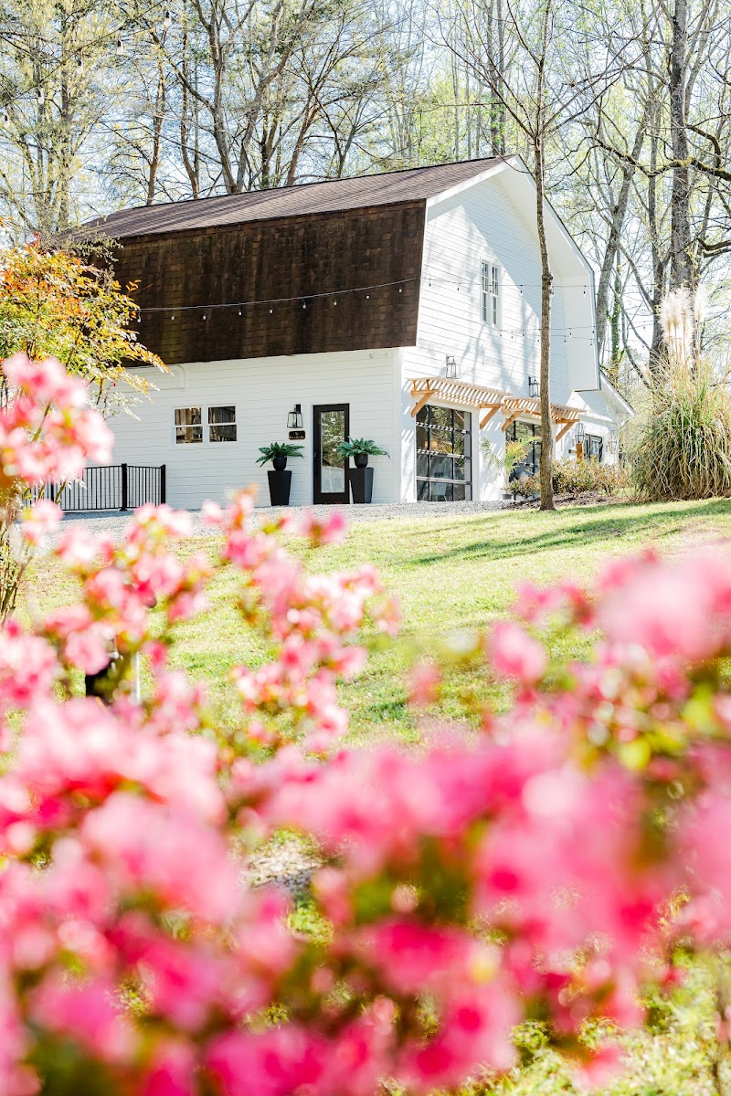 The Barn at Levi Oaks - Event Venue in Matthews, North Carolina