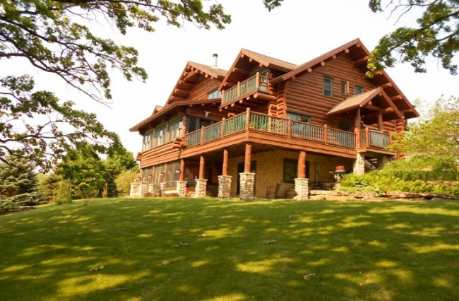 Prevailing Winds Lodge - Event Venue in Blue Mounds, Wisconsin
