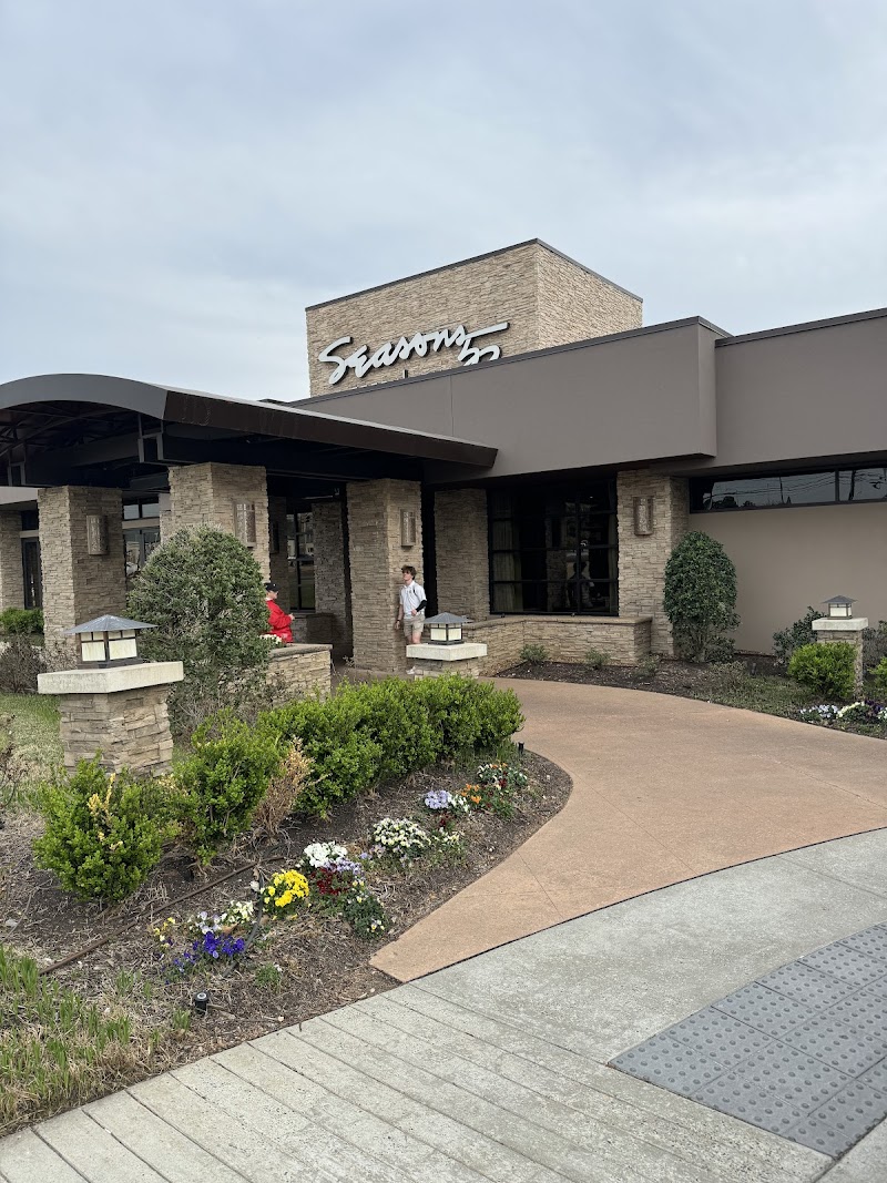 Seasons 52 - Event Venue in Memphis, Tennessee