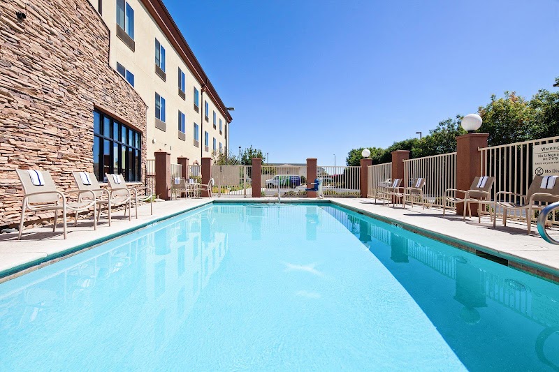 Holiday Inn Express & Suites Clovis-Fresno Area by IHG - Event Venue in Clovis, California