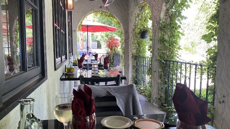 Mama Carolla's - Event Venue in Indianapolis, Indiana