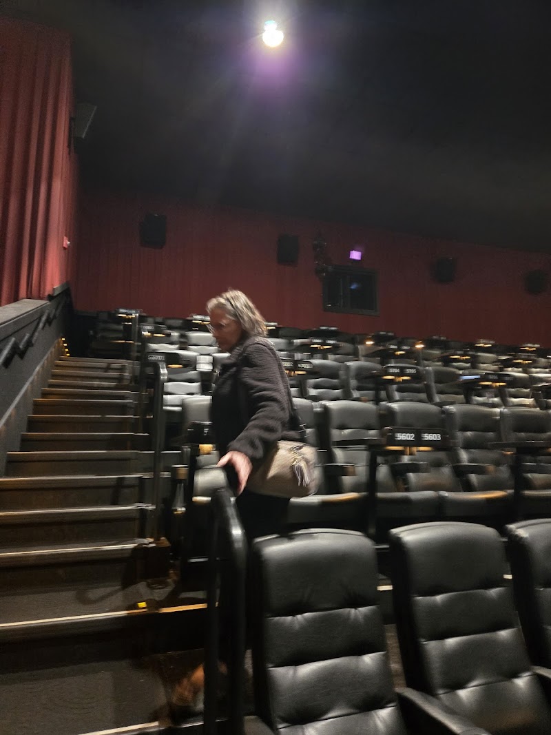 MAJESTIC NEIGHBORHOOD CINEMA GRILL - Event Venue in Chandler, Arizona