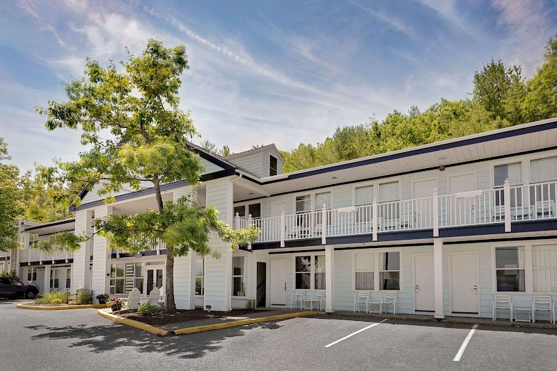 Days Inn by Wyndham Bar Harbor - Event Venue in Bar Harbor, Maine