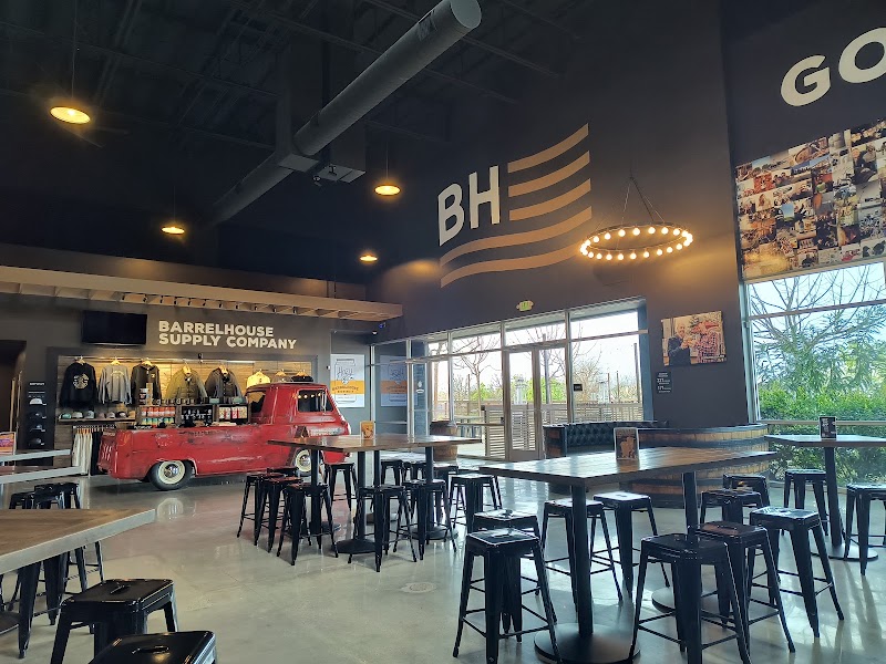 BarrelHouse Brewing Bakersfield - Taproom and Music Venue - Event Venue in Bakersfield, California