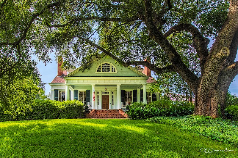 The Burn Luxury Inn - Event Venue in Natchez, Mississippi