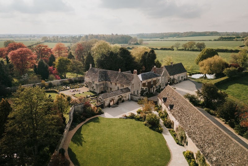 Caswell House - Event Venue in Brize Norton, Oxfordshire