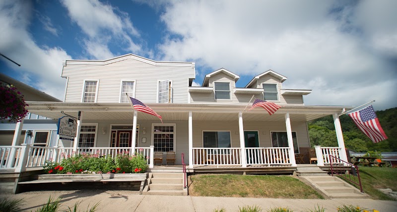 Cottage House Inn - Event Venue in Lanesboro, Minnesota