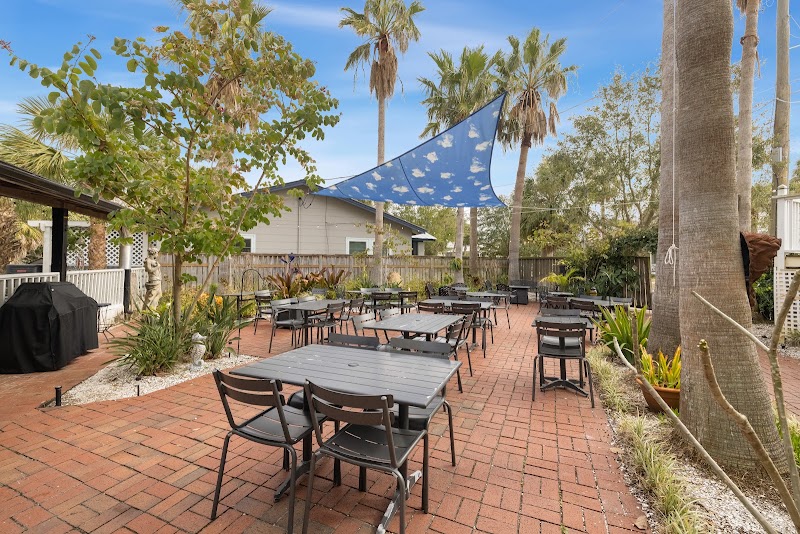 Island Hotel & Restaurant - Event Venue in Cedar Key, Florida