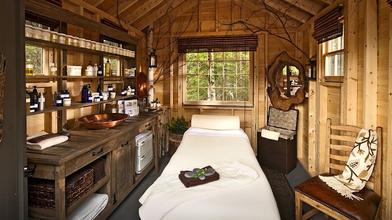 Tree Spa at Hidden Pond - Event Venue in Kennebunkport, Maine