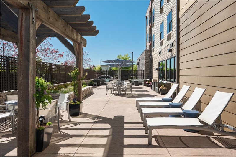 Best Western Premier Hotel at Fisher's Landing - Event Venue in Vancouver, Washington