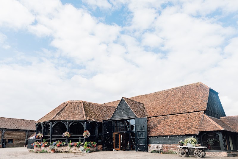 Lillibrooke Manor & Barns - Event Venue in Cox Green, Berkshire