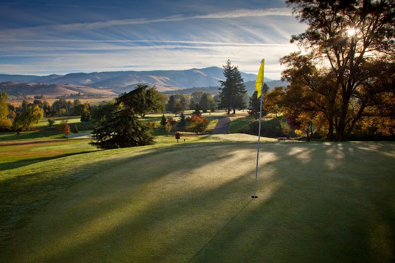 Oak Knoll Golf Course - Event Venue in Ashland, Oregon