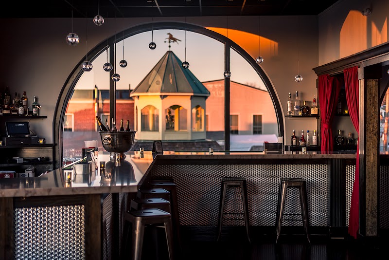 Dueling Pianos Bar at Top Of Pelham - Event Venue in Newport, Rhode Island