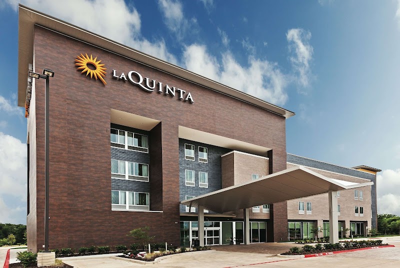 La Quinta Inn & Suites by Wyndham College Station South - Event Venue in College Station, Texas