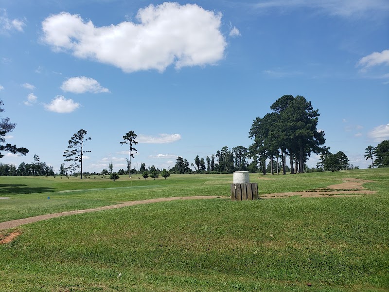 Louisville Country Club - Event Venue in Louisville, Mississippi