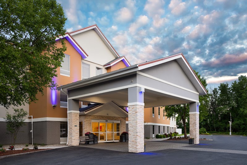 Holiday Inn Express & Suites Brattleboro by IHG - Event Venue in Brattleboro, Vermont