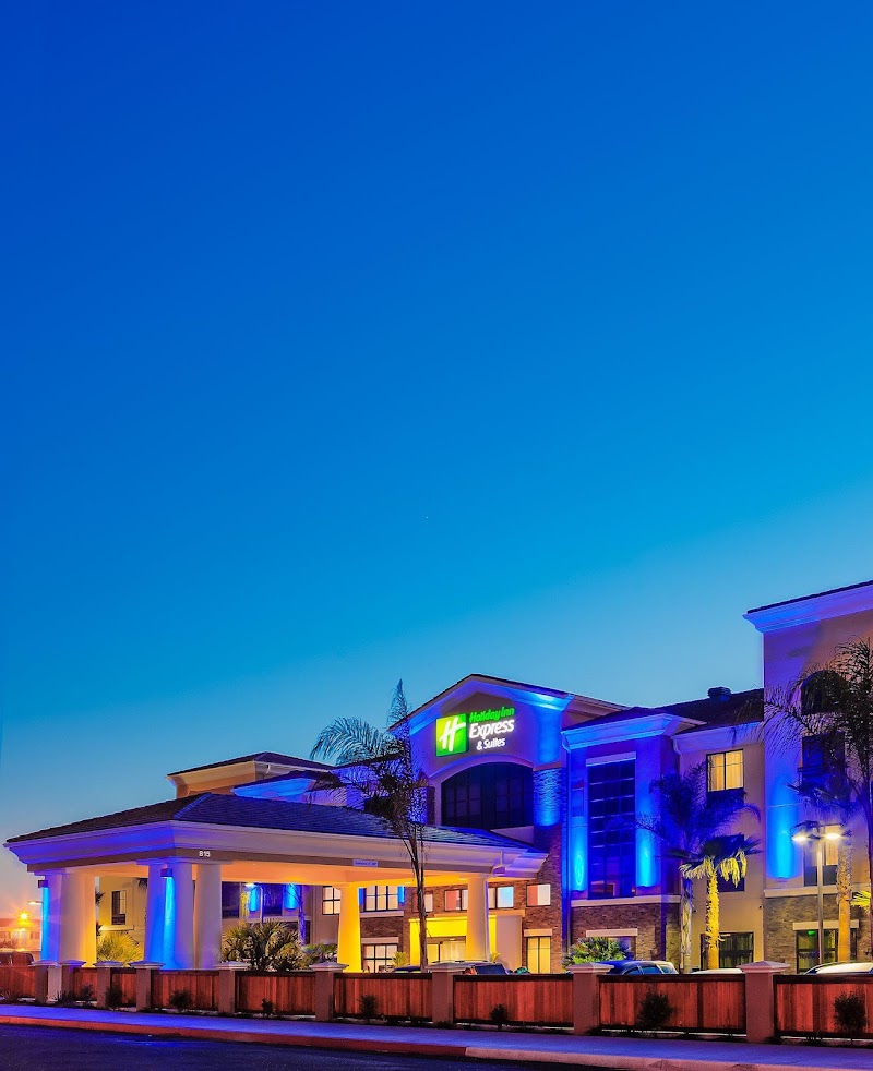 Holiday Inn Express & Suites Eureka by IHG - Event Venue in Eureka, California