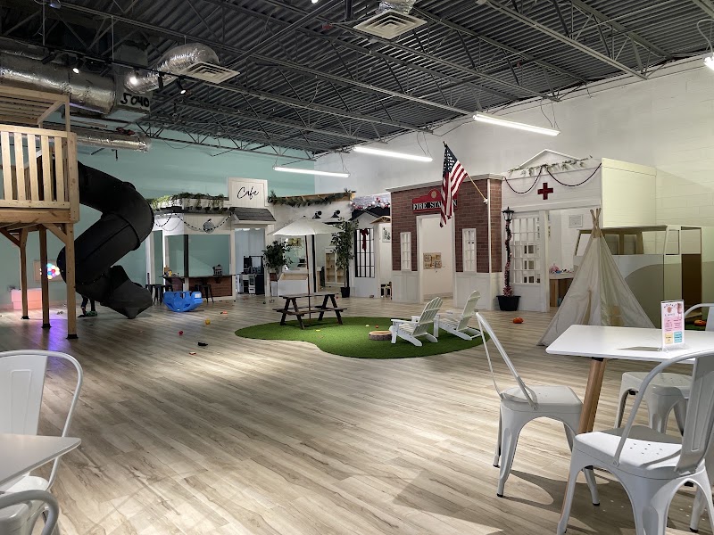 Mochas & Minis Indoor Play & Cafe - Event Venue in Clarksville, Tennessee