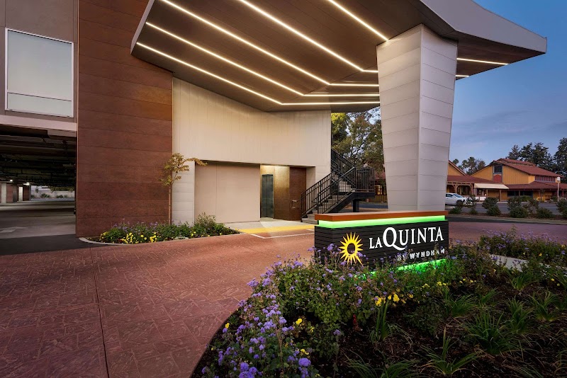 La Quinta Inn & Suites by Wyndham Clovis CA - Event Venue in Clovis, California