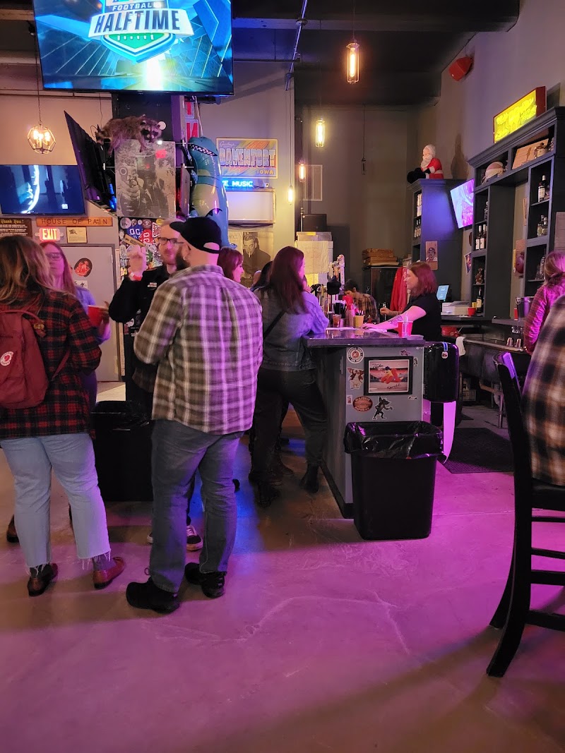 Raccoon Motel - Event Venue in Davenport, Iowa