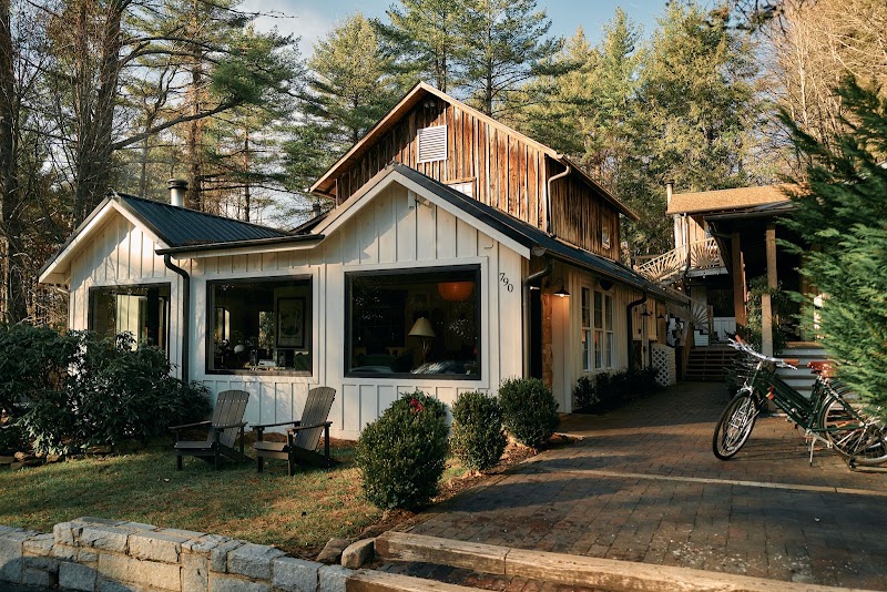 Outpost Inn Highlands - Event Venue in Highlands, North Carolina
