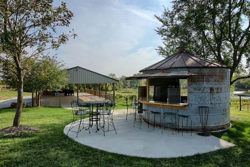 Front Porch Vineyards - Event Venue in Crab Orchard, Nebraska