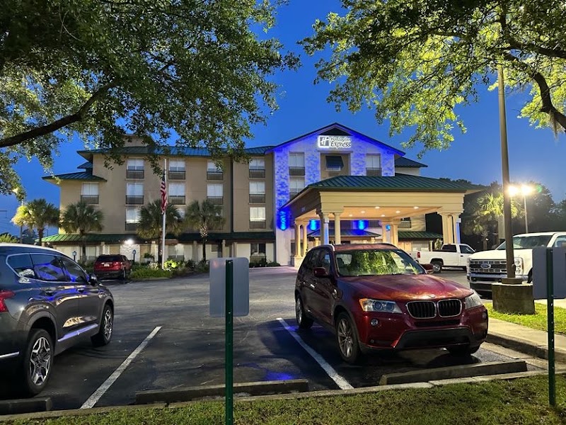 Holiday Inn Express & Suites - Event Venue in Bluffton, South Carolina