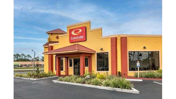 Econo Lodge Inn & Suites Maingate Central - Event Venue in Kissimmee, Florida