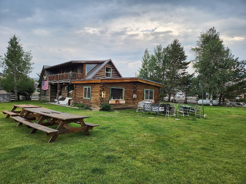 Danner's Log Cabin Motel - Event Venue in Stanley, Idaho