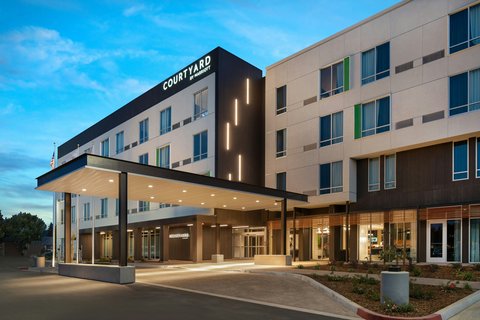 Courtyard by Marriott Fresno Clovis - Event Venue in Clovis, California