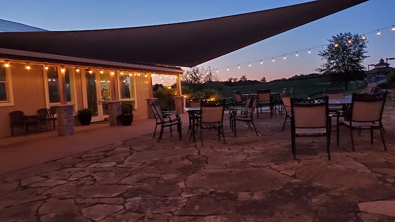 Fence Stile Vineyards, Winery & Distillery - Event Venue in Excelsior Springs, Missouri